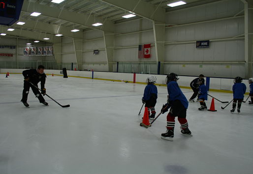 Ice skating rink near Chicago, Rocket Ice - youth hockey on ice.